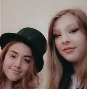 Meet your Posher, Sabrina